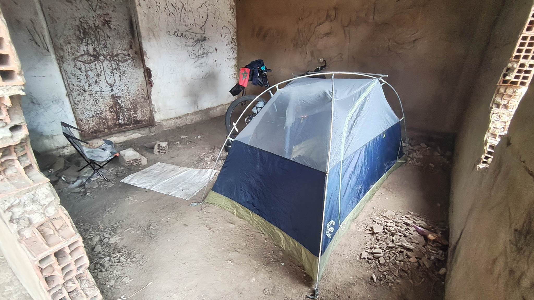 I got permission from a farmer to camp in an abandoned building on his property. He came to check on me in the evening with a plate full of bread, olive oil, and nuts. I had a long chat with him about his life as a strawberry farmer