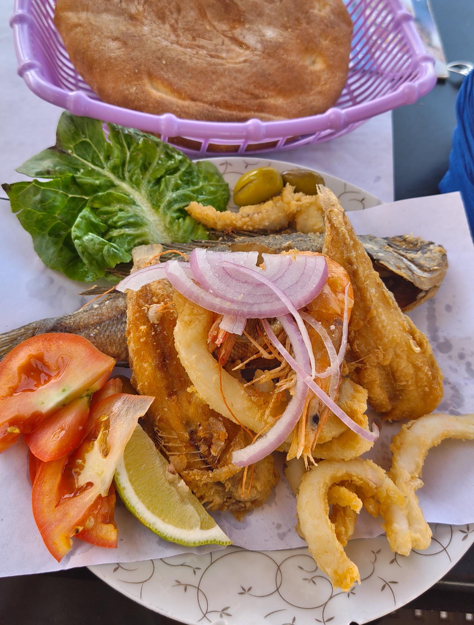 Fried seafood platter